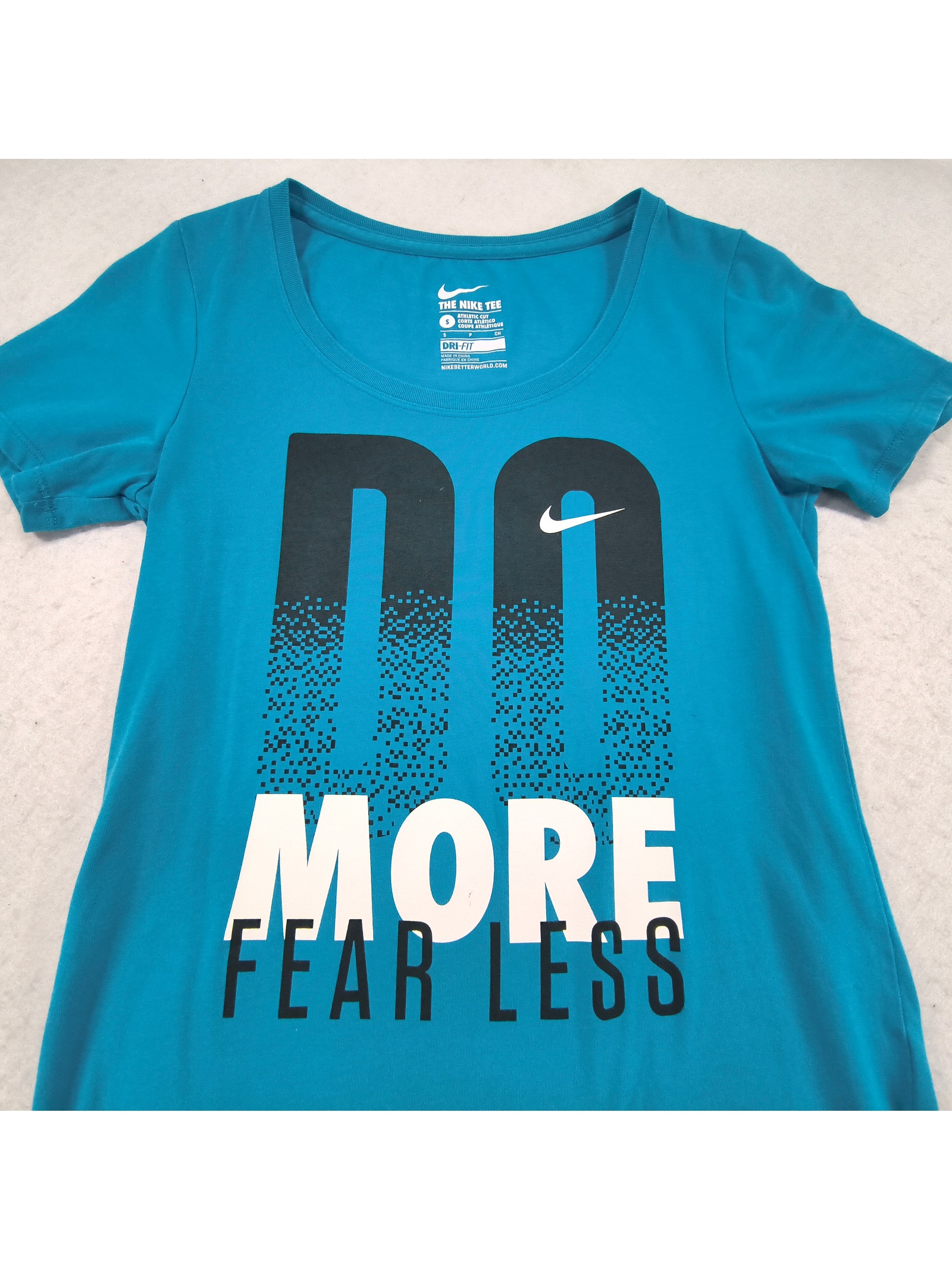 Nike Tee Do More Fear Less Short Sleeve Crew Neck Shirt Womens Size S Blue